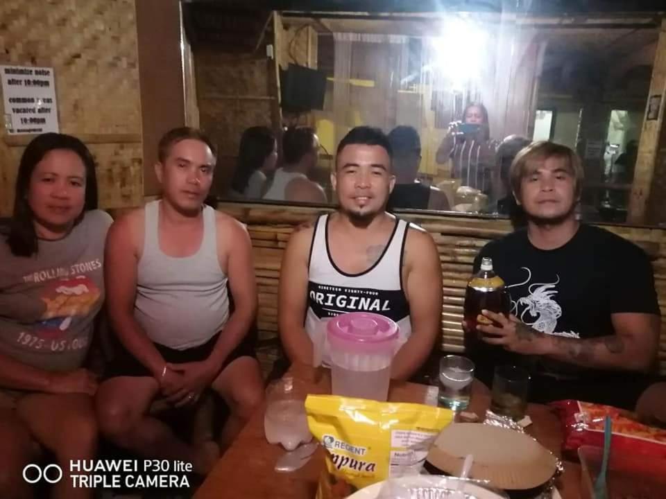 Готель Bambooze Hauz Balabag  Екстер'єр фото