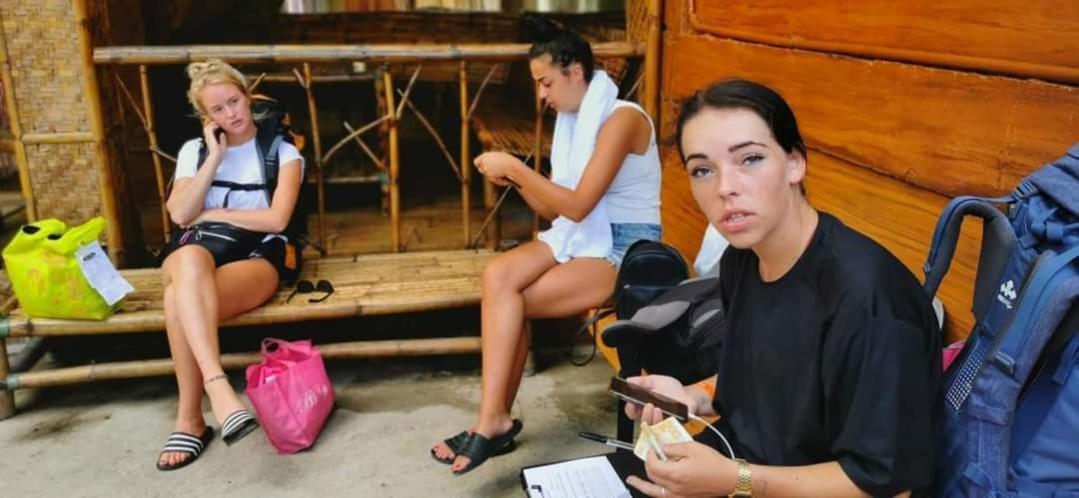 Готель Bambooze Hauz Balabag  Екстер'єр фото